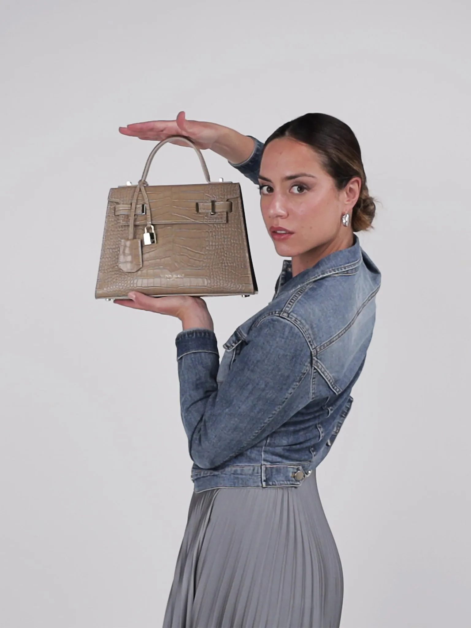 Ava Croco  11 - Beige