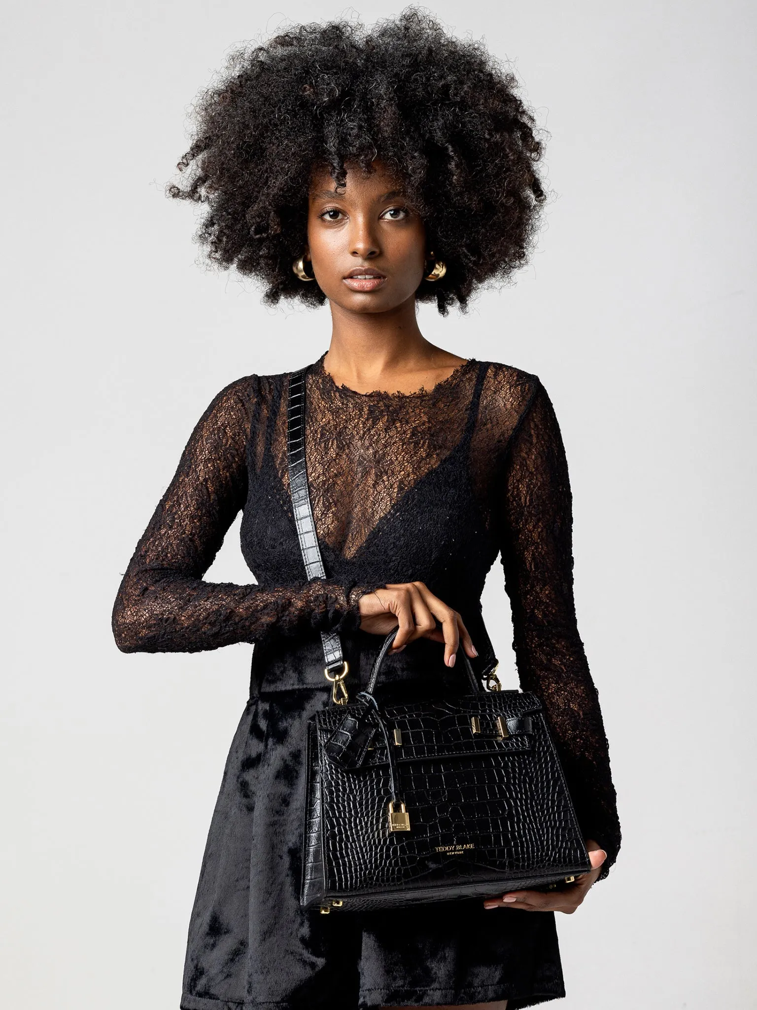 Ava Croco  11 - Black