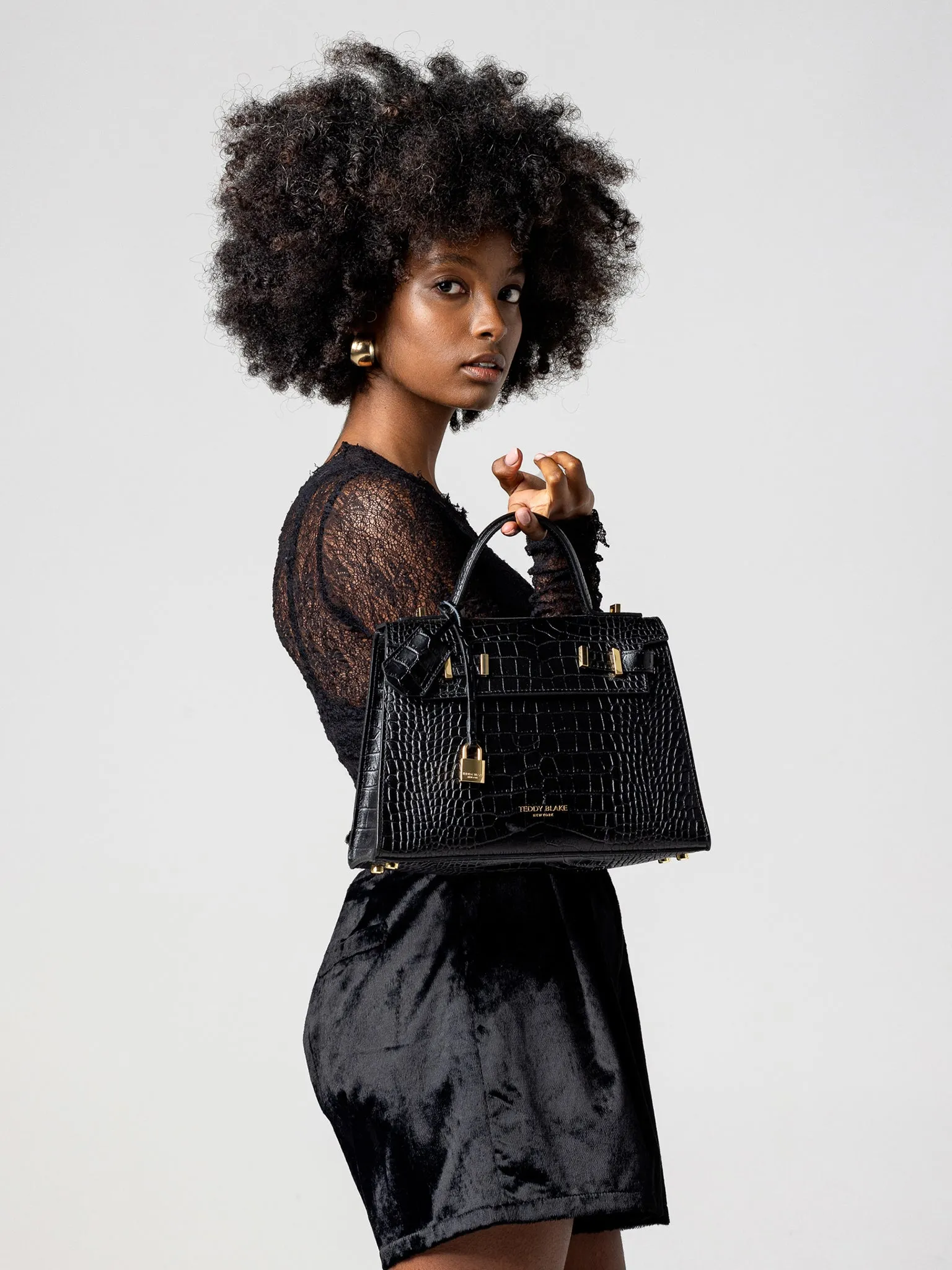 Ava Croco  11 - Black