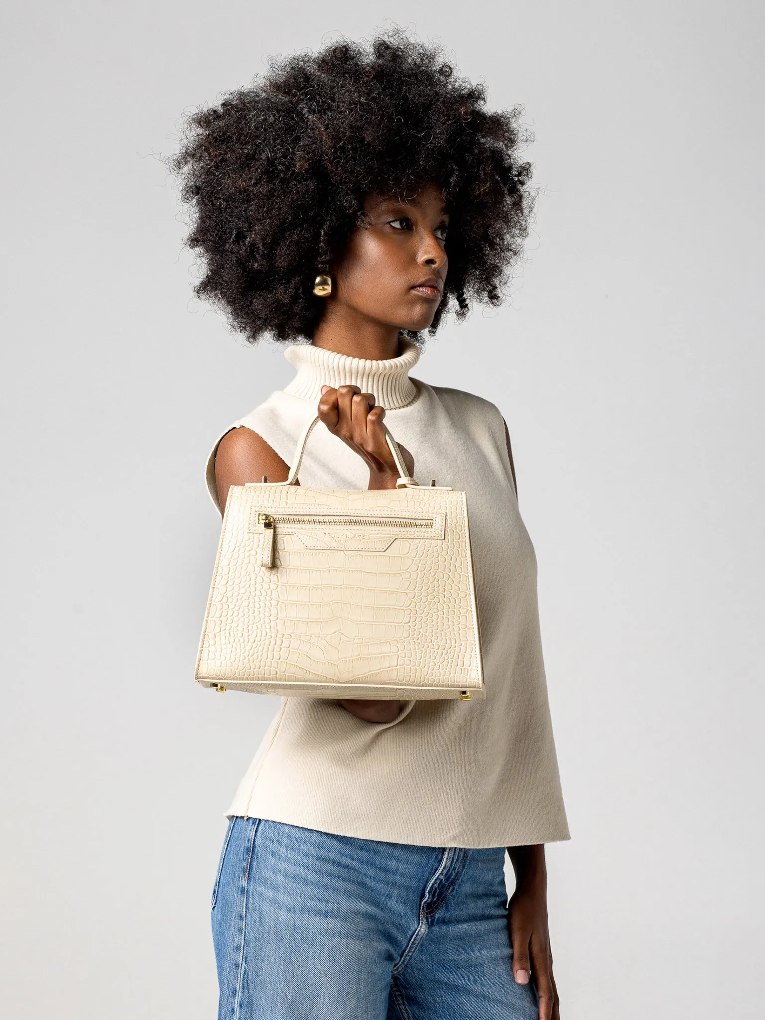 Ava Croco  11 - Cream