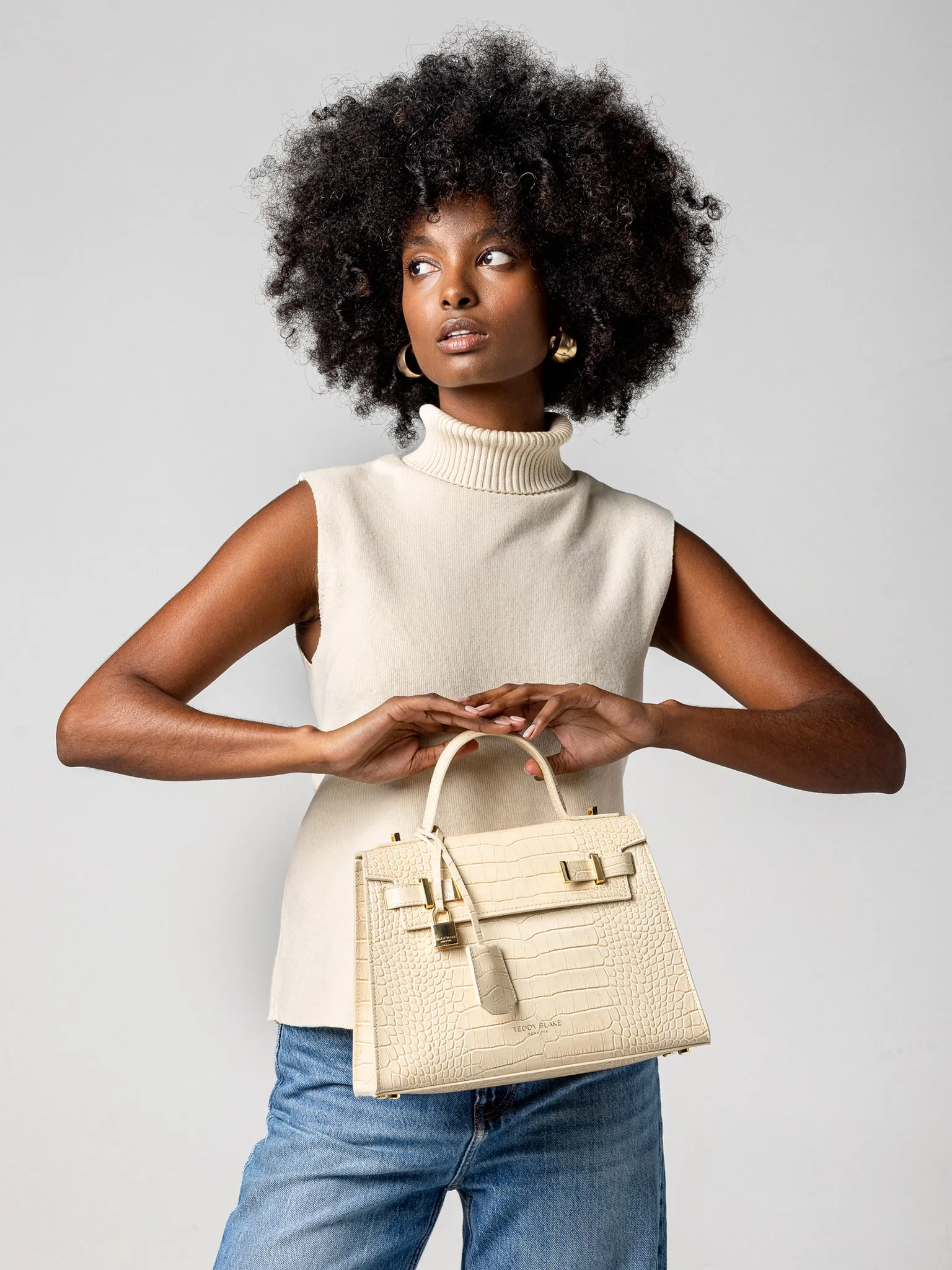 Ava Croco  11 - Cream