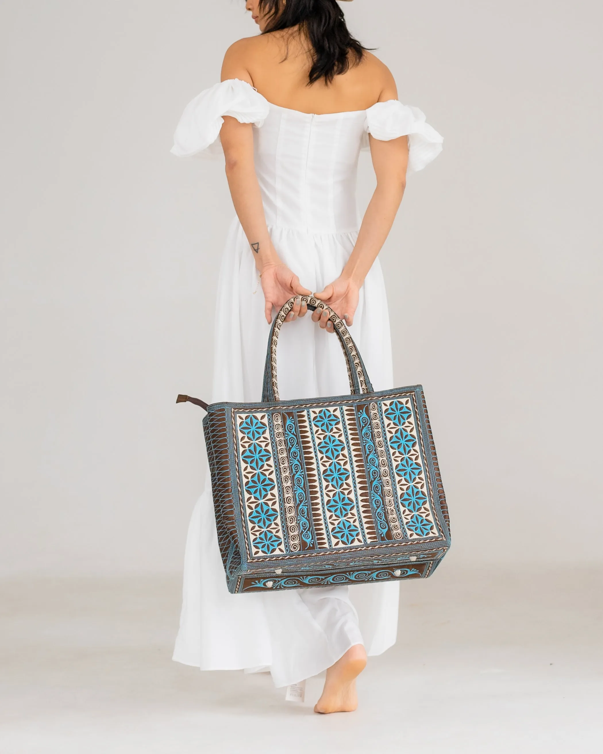 Awan Travel Tote