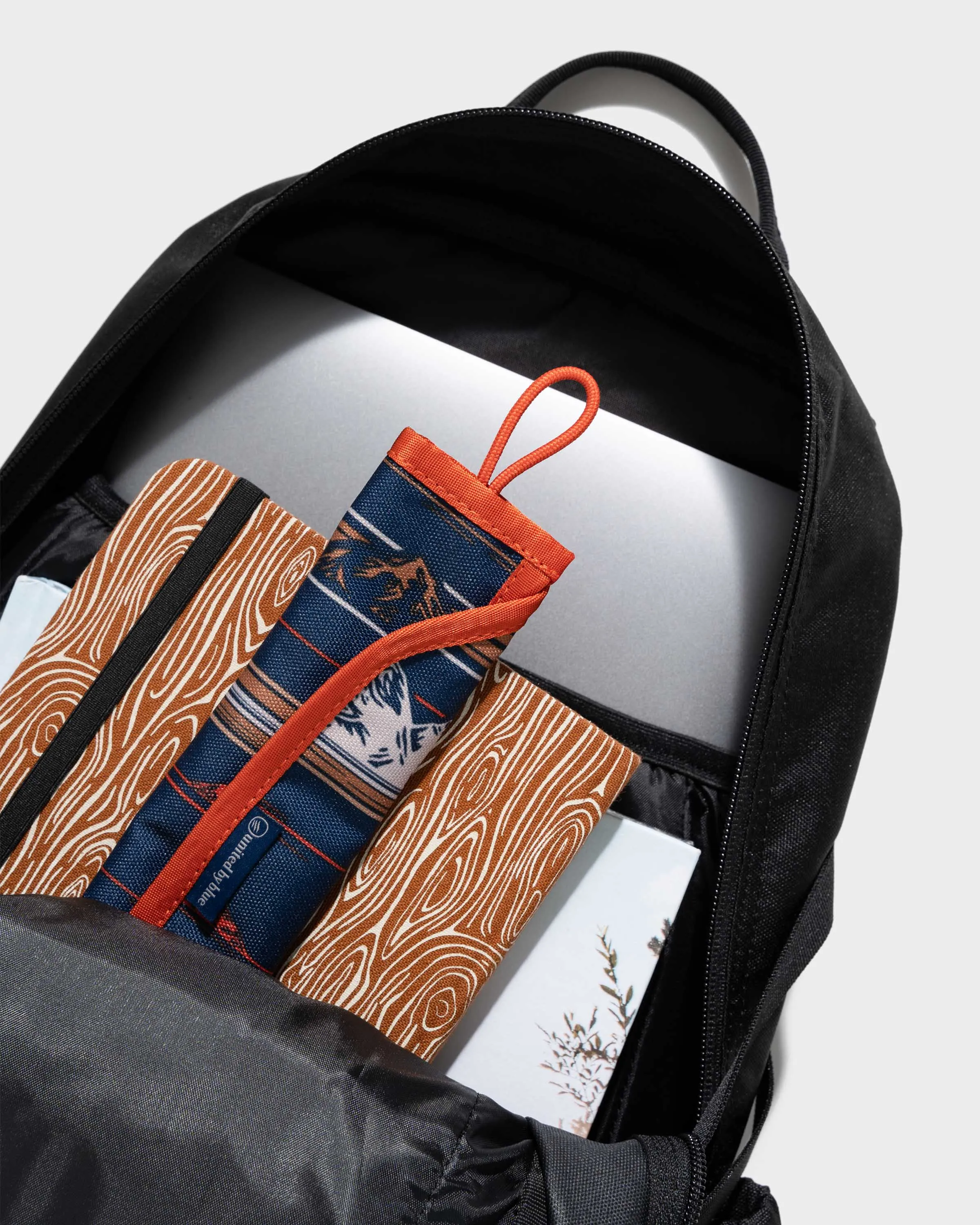 (R)evolution™ 22L Trek Pack