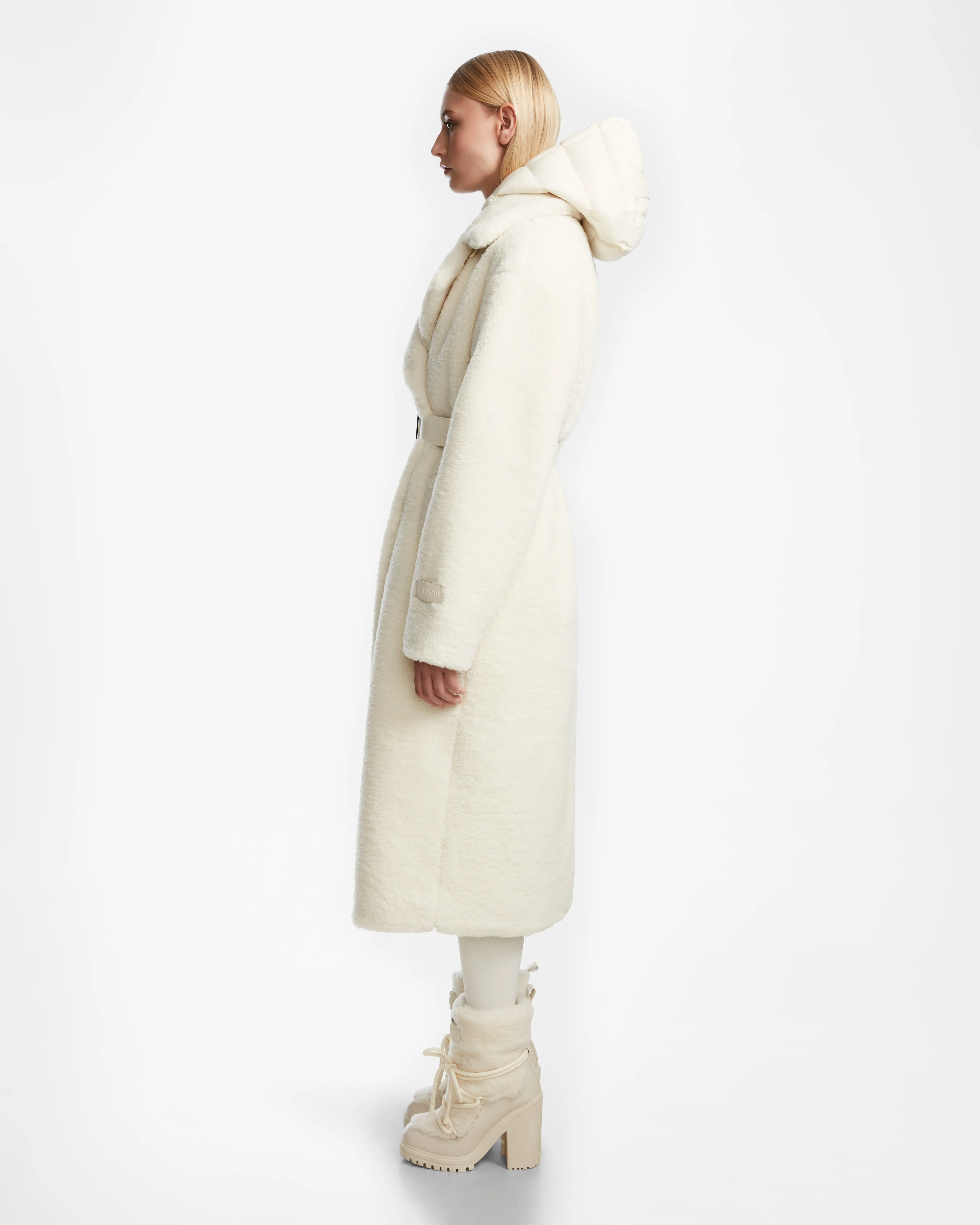 TINA - 8123578 Iceland