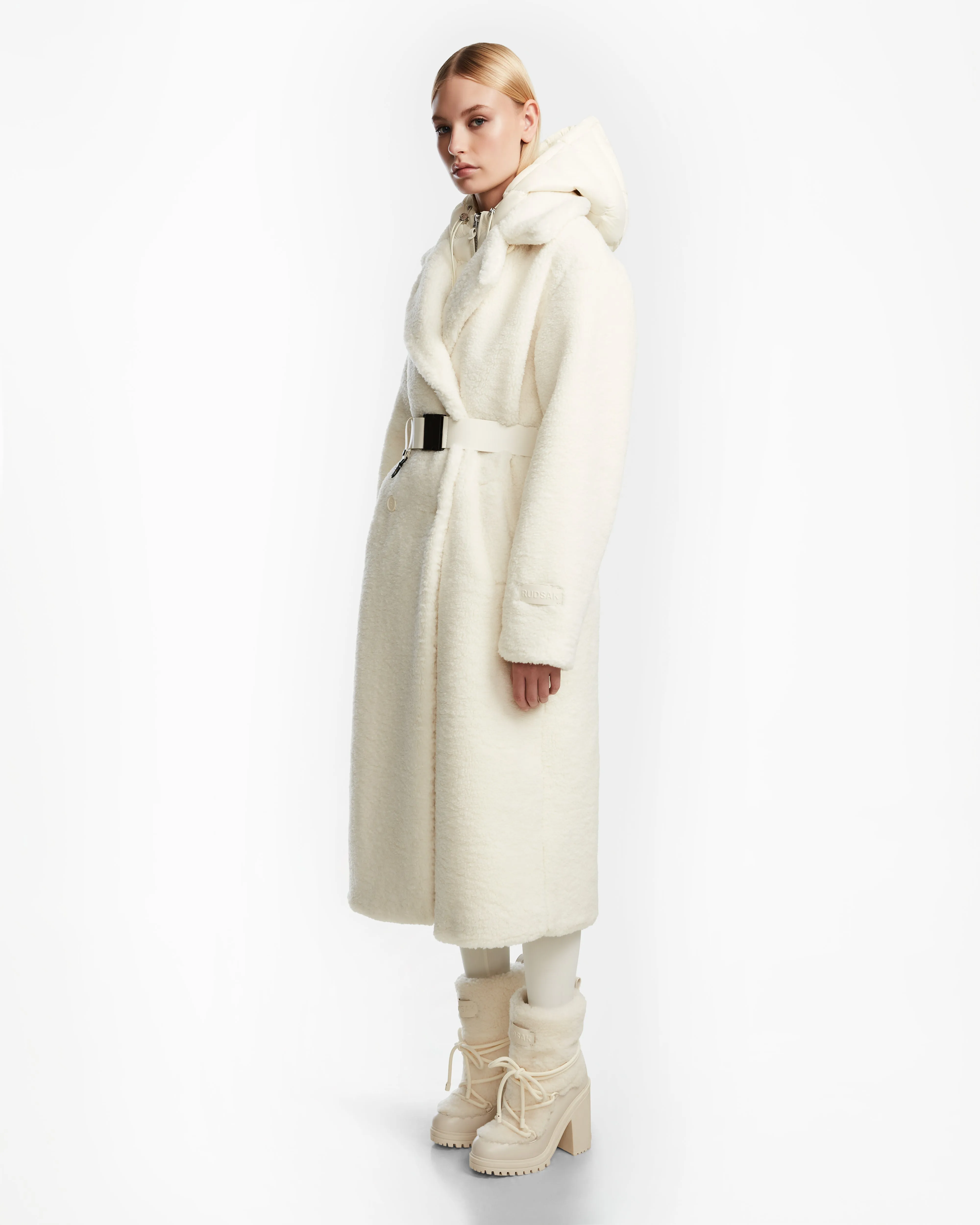 TINA - 8123578 Iceland