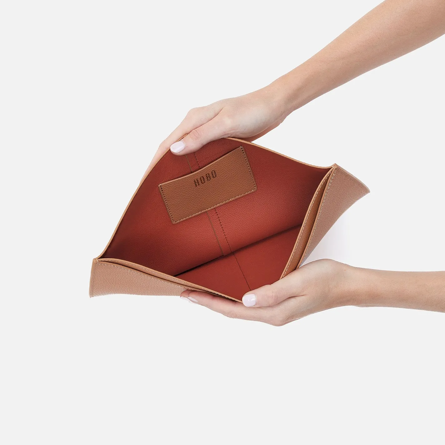 Vida Laptop Sleeve in Micro Pebbled Leather - Biscuit