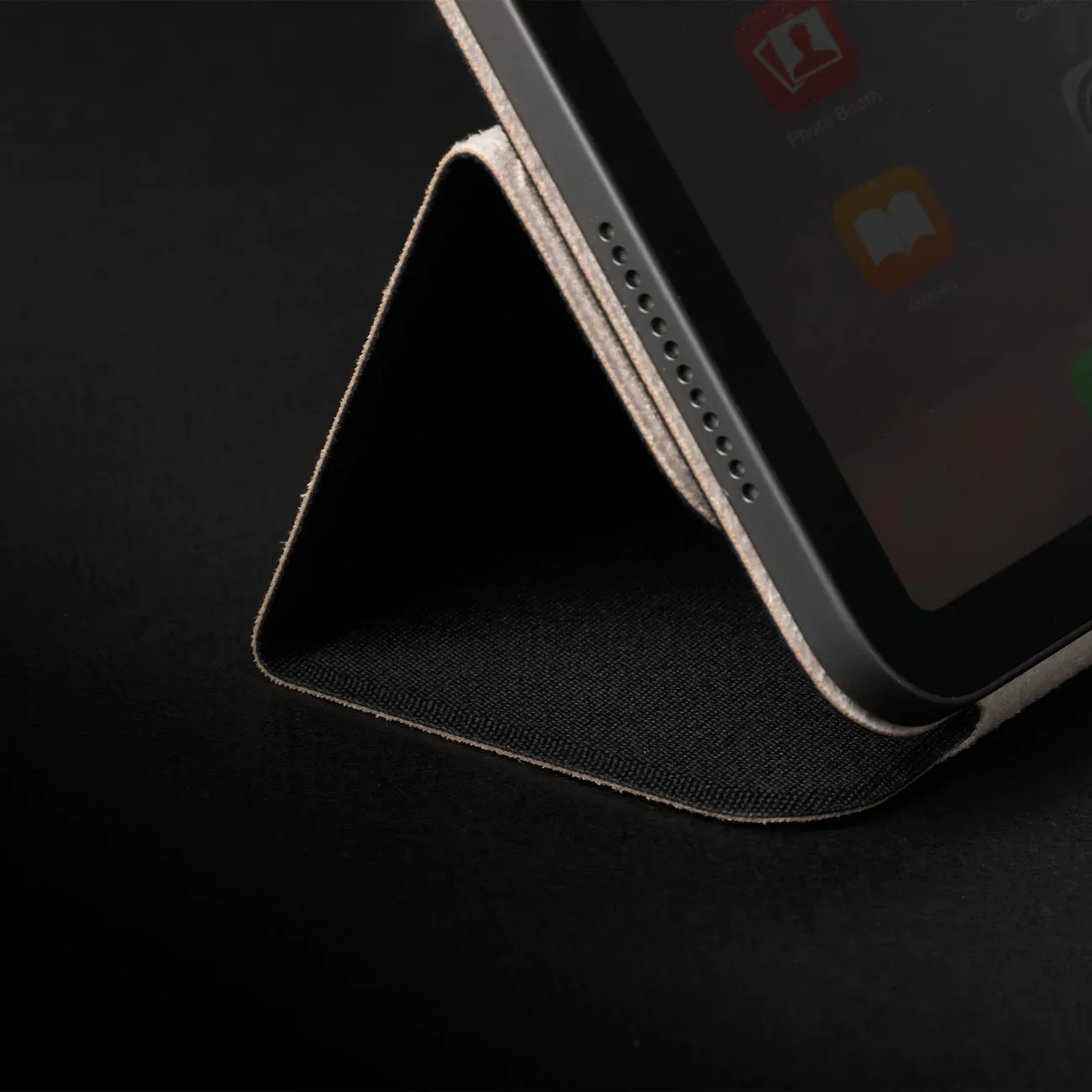 W.F.A Folio for iPad Pro / iPad Air