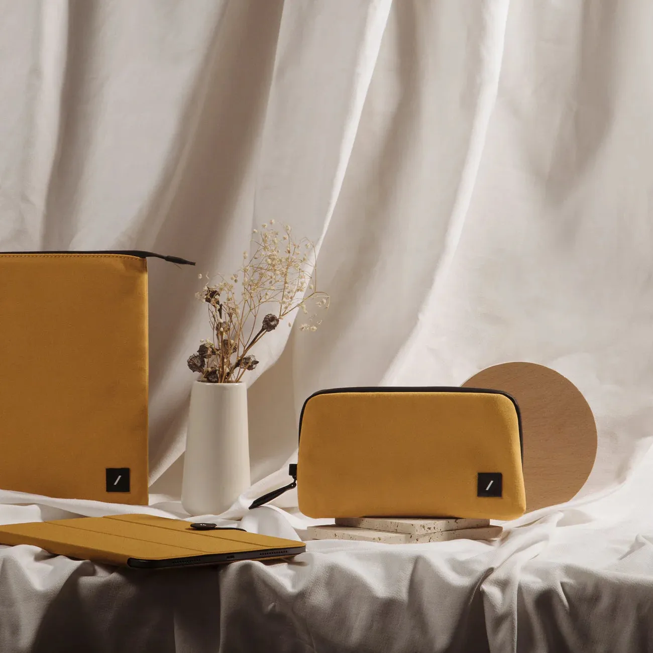 W.F.A Folio for iPad Pro / iPad Air