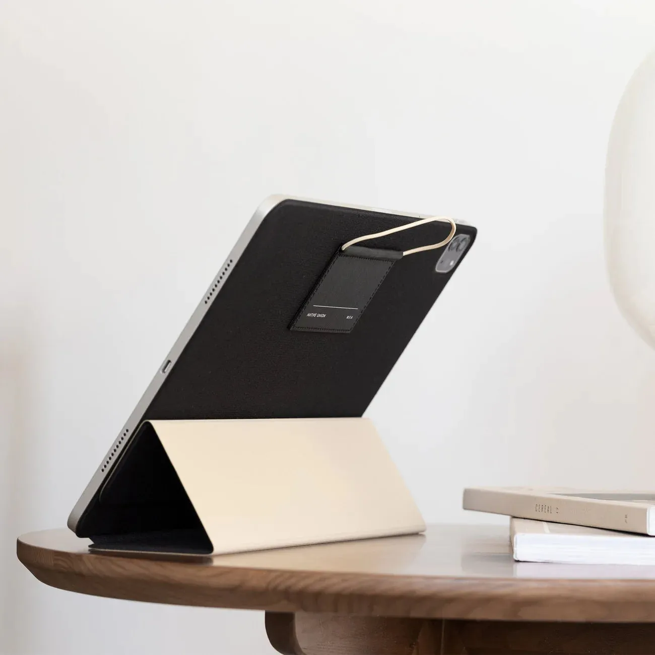 W.F.A Folio for iPad Pro / iPad Air