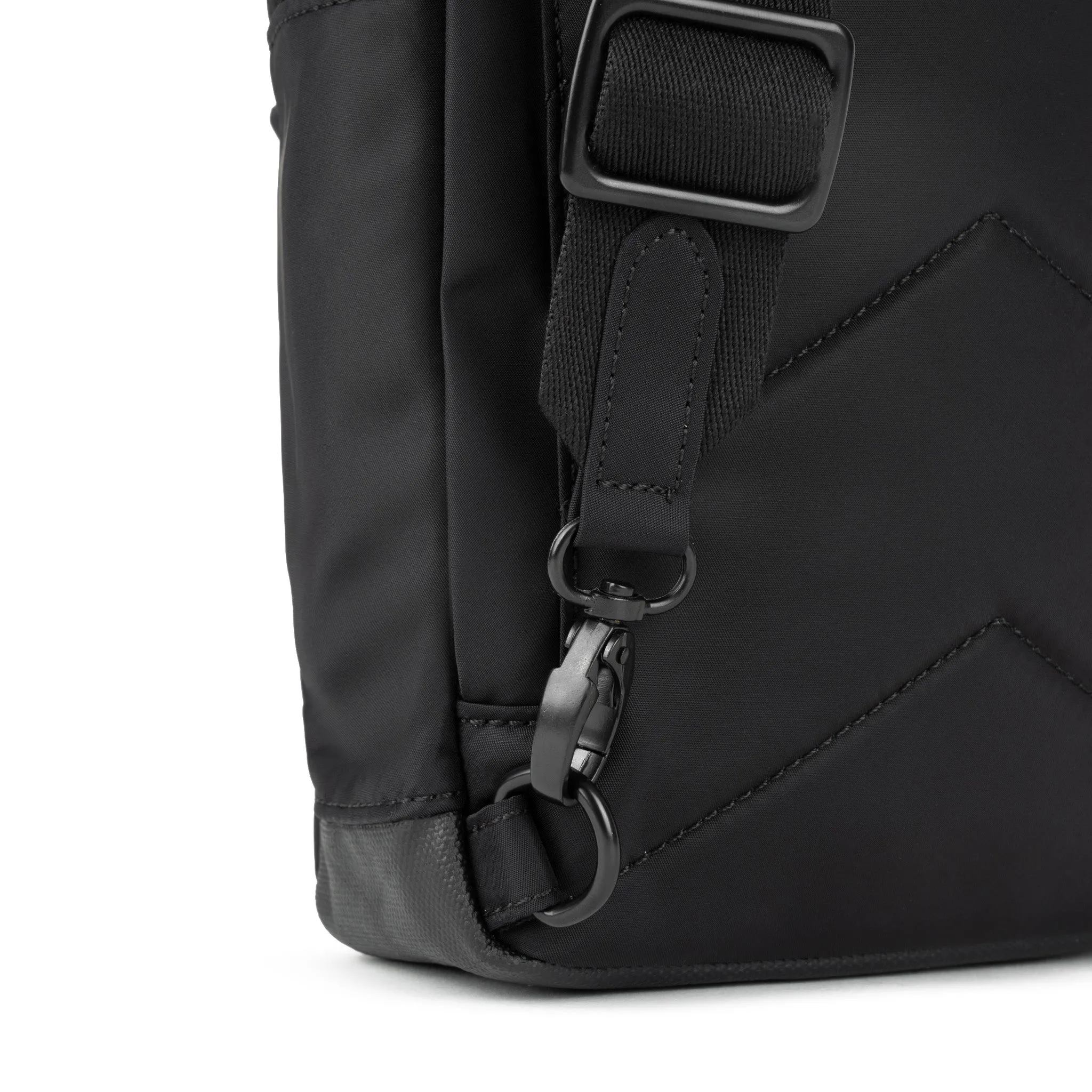 Willesden B All Black Recycled Nylon